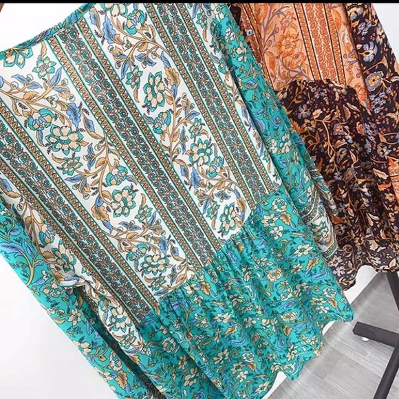 Green Bohemian Floral Button Neck 3/4 Sleeve Blouse Top w/ Tie - Picture 9 of 9